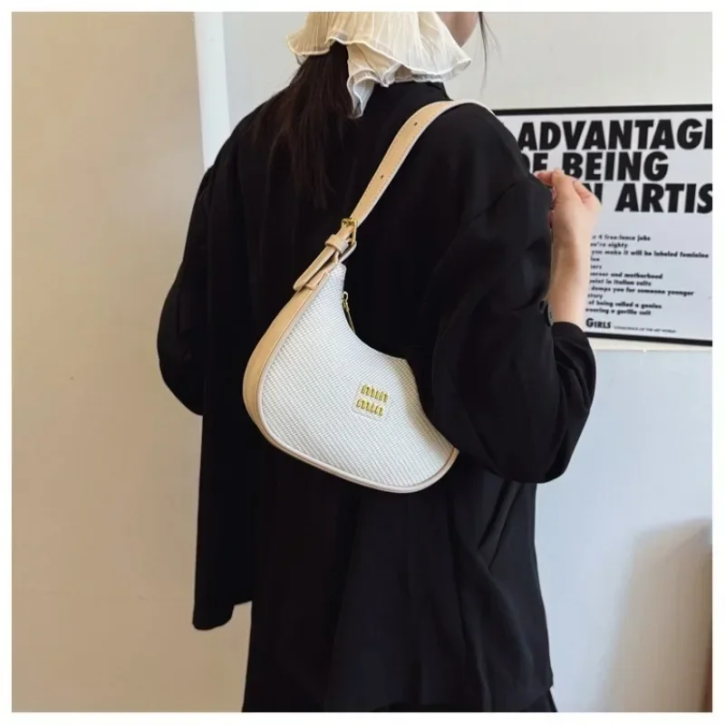 

Women Designer Inspired Messenger Bag Premium Leather Crossbody Handbag Practical Shoulder Ladies Chic Bag