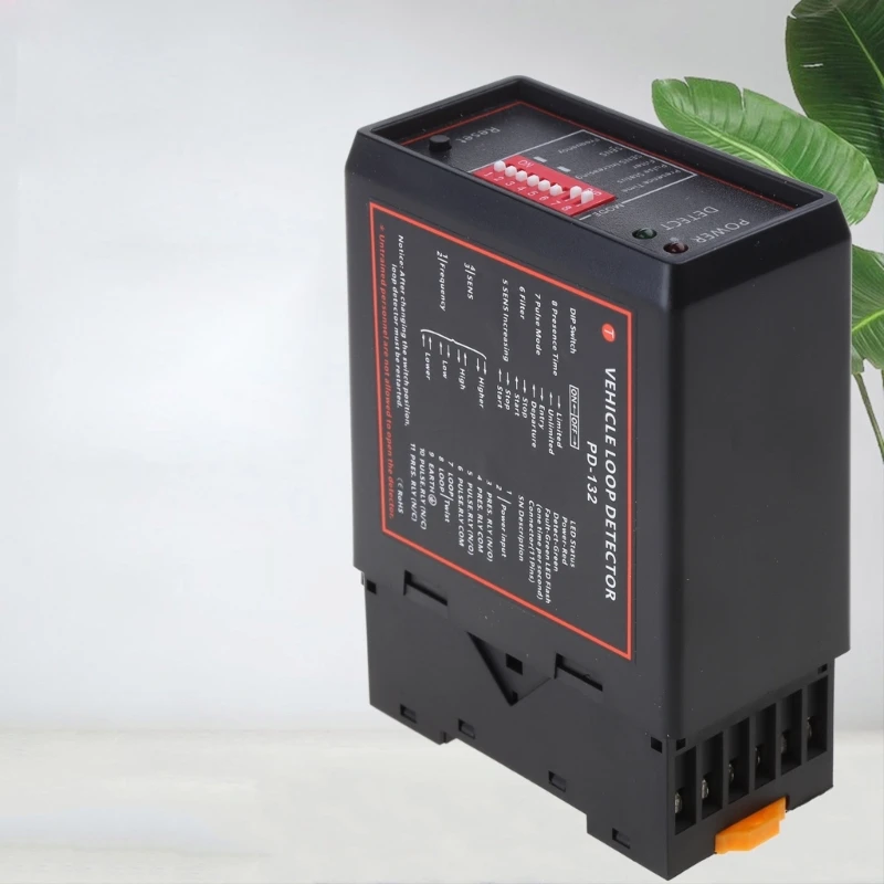 Bộ phát hiện vòng lặp xe PD132 Kênh đơn để điều khiển giao thông Phiên bản tiếng Anh