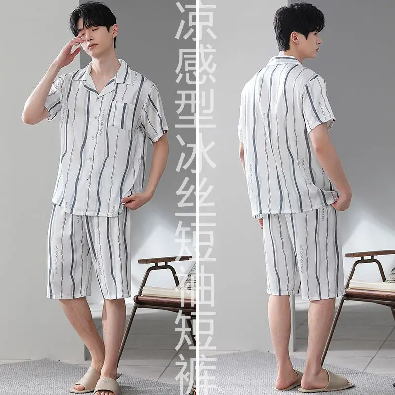 Pijama de verano de talla grande para hombre, pantalones cortos de seda fría, conjunto de dos piezas, grueso y suelto, se puede usar fuera de la ropa de estar por casa