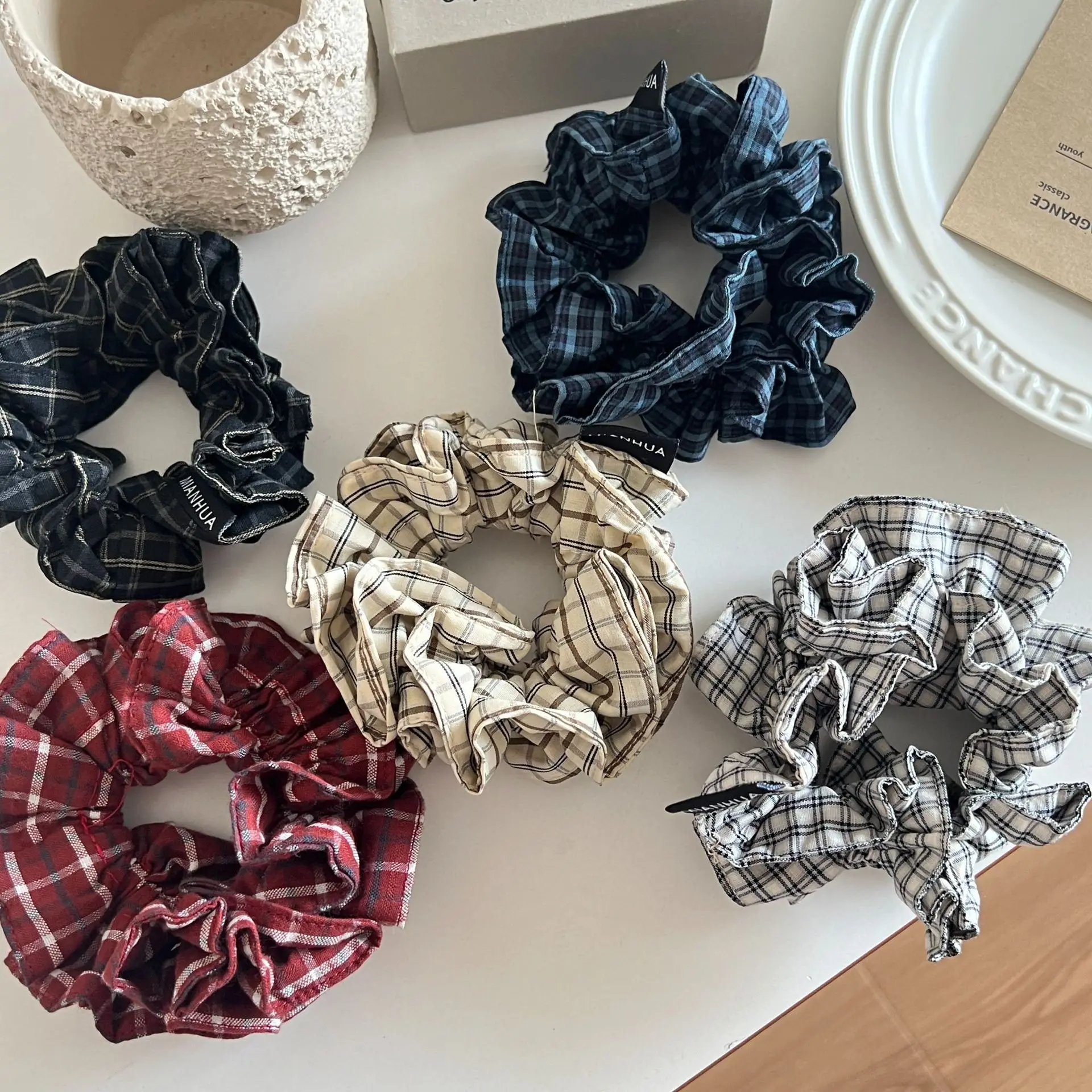 

Korean New Design Coloful Graid Samll Waist Elastic Hair Rope Simple Retro Multi-Layer Fabric Scrunchies Hair Accessories