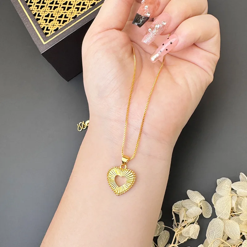 

Luxury 24K 9999 Pure Gold real gold Women's Heart Hollow Heart Pendant Necklace