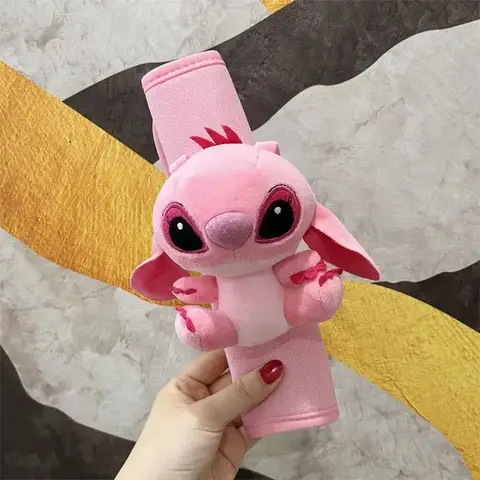 स्टिच एंजेल पुरुषों और महिलाओं के लिए कार सीट बेल्ट प्यारा कवाई व्यक्तिगत क्रिएटिव कार्टून गुड़िया आलीशान कार सजावटी कंधे कवर 10 best sales डेको सिलाई - №6