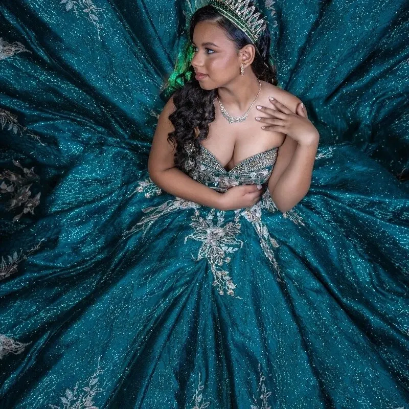 Luxury Emerald สีเขียว Sweetheart Ball ชุด Quinceanera ชุดสําหรับสาว Lace Up กลับวันเกิด Party Gowns ที่กําหนดเอง