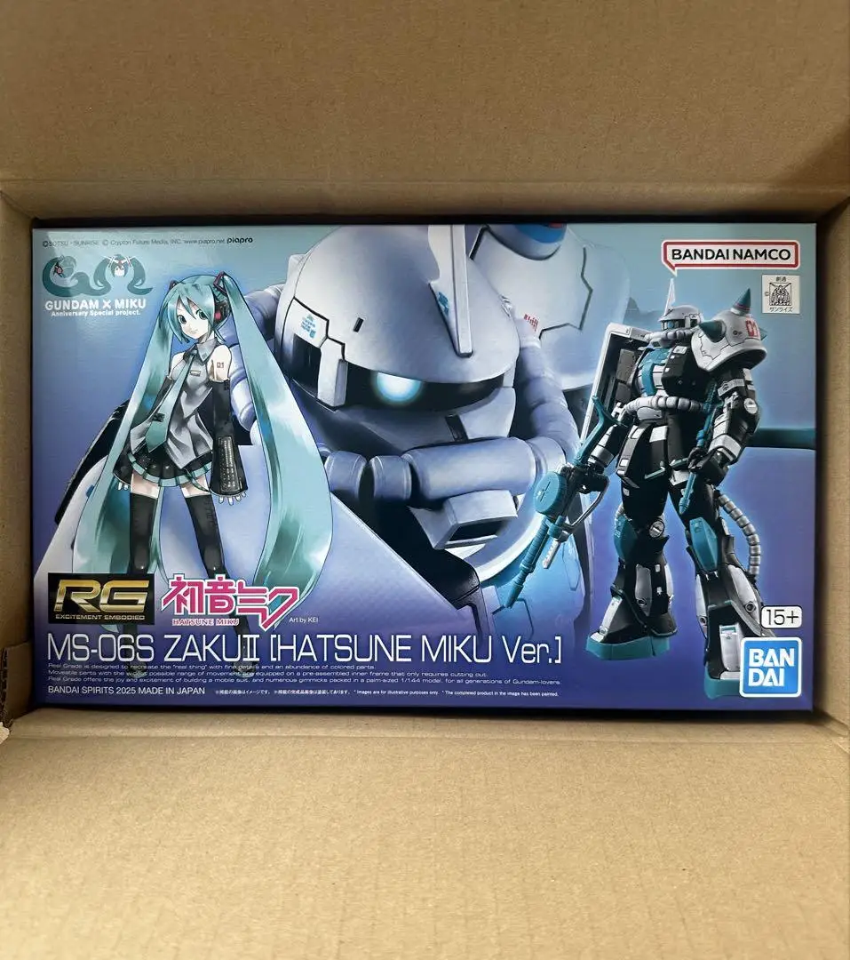 バンダイ RG 1/144 ザク2 初音ミクVer 限定版