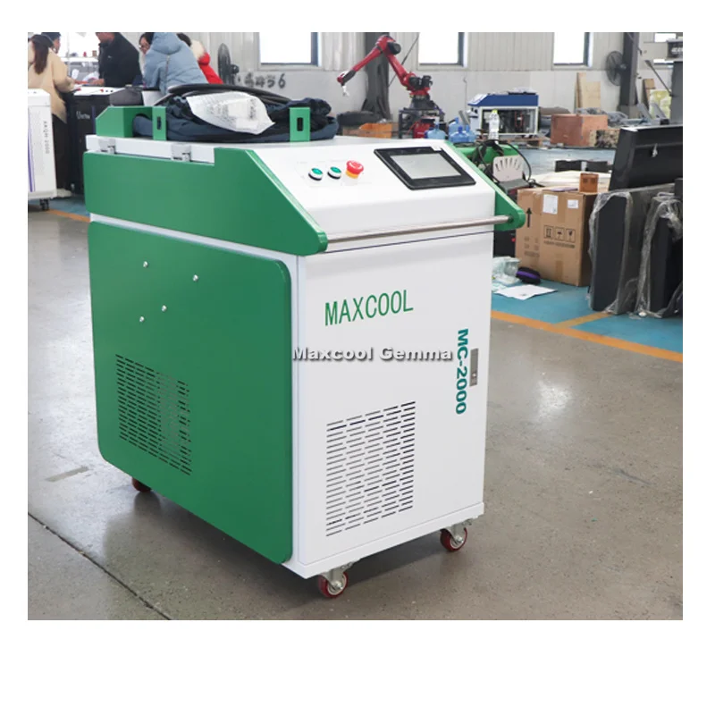 Manufacturer 2kw fiber Laser Cleaning Machines High Speed Paint Rust Removal Lazer Cleaner