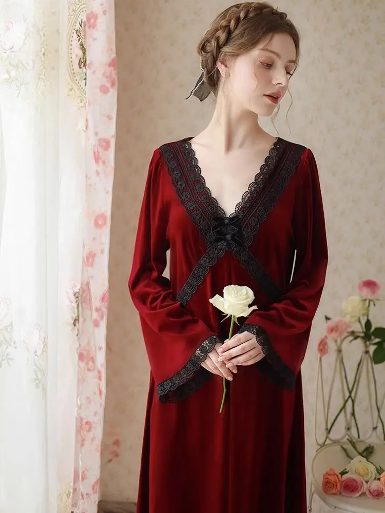 

French Vintage Palace Long Golden Velvet Nightgown Women's Autumn and Winter Wedding Morning Robe Pajama Lace Flare Sleeve Home