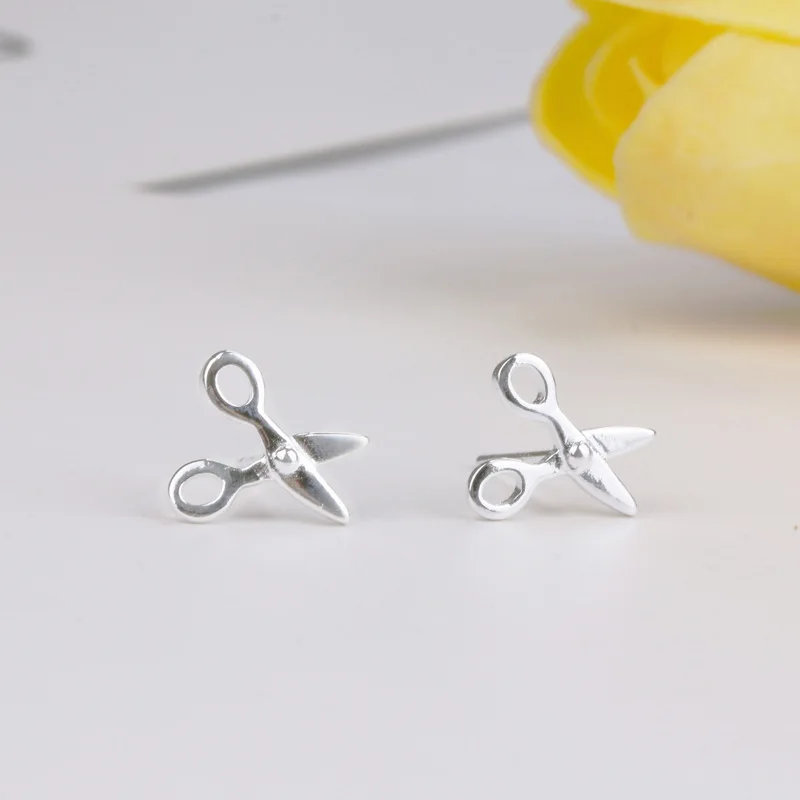 

High Quality 925 Sterling Silver Female Jewelry Cartoon Cute Female Scissors Shape Stud Earrings Male Girls Gift Minimalism 1cm