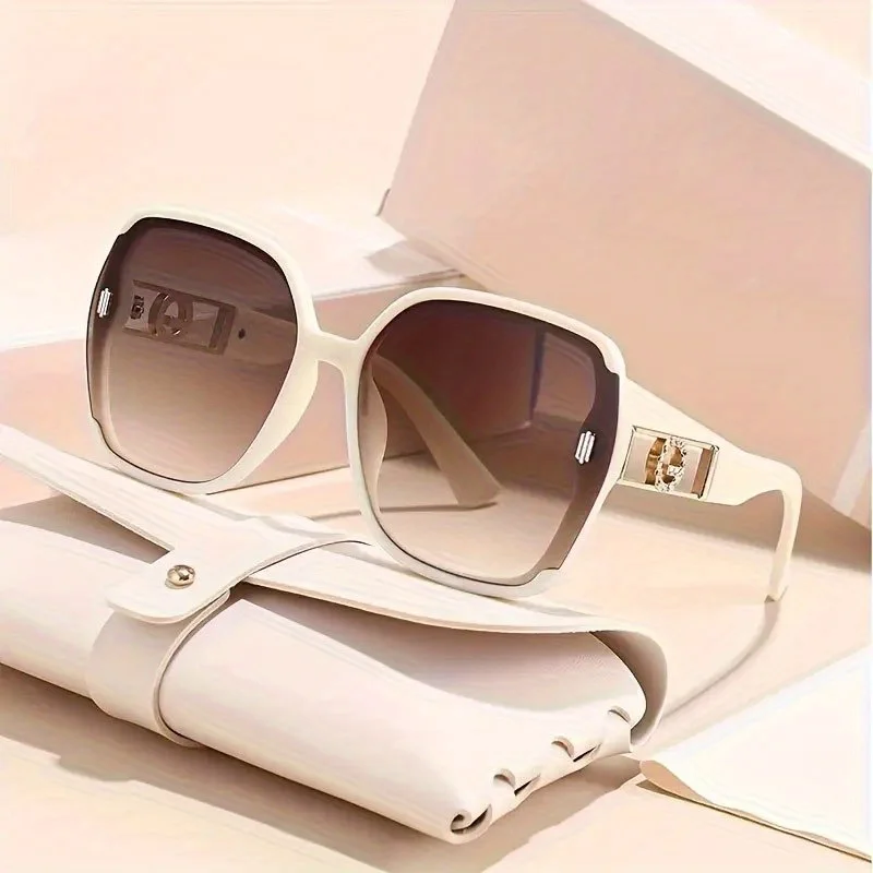 Ladies Classic Retro Rectangle Fashion Eyewear - Anti-Reflective PC Lenses, Lightweight Plastic Frame - Equipped with White Eyewear Bag for Many Occasions, Party Decorative Accessories, Simple Fashion Eyewear, Anti-Glare Design