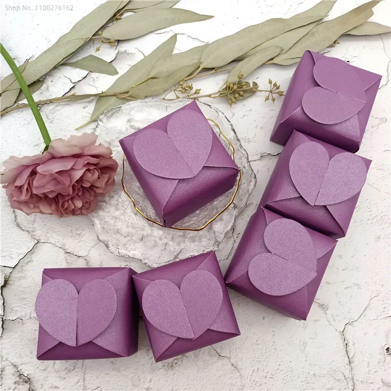 

50pcs/Lot Purple Paper Box Small Chocolate Packing Gift Bag Heart Boxes Wholesale Wedding Favors Souvenirs for Guest