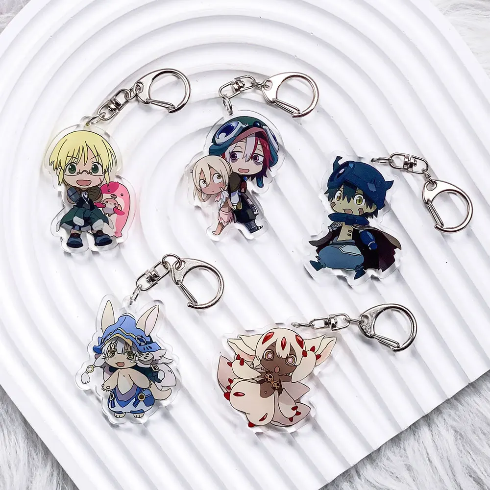 5PCS Llavero de acrílico de anime Made in Abyss, accesorios creativos de dibujos animados para bolsos, bonito colgante para mochila, soporte para llaves, regalos para amigos