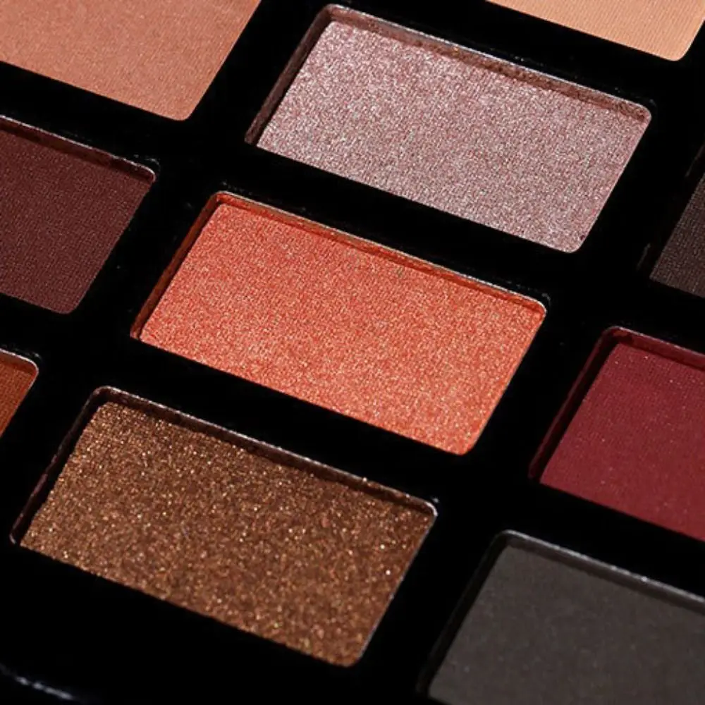 

New 39 Colors Eyeshadow Palette Matte Natural Eye Makeup Palette Multifunctional Long Lasting Eye Shadow Women
