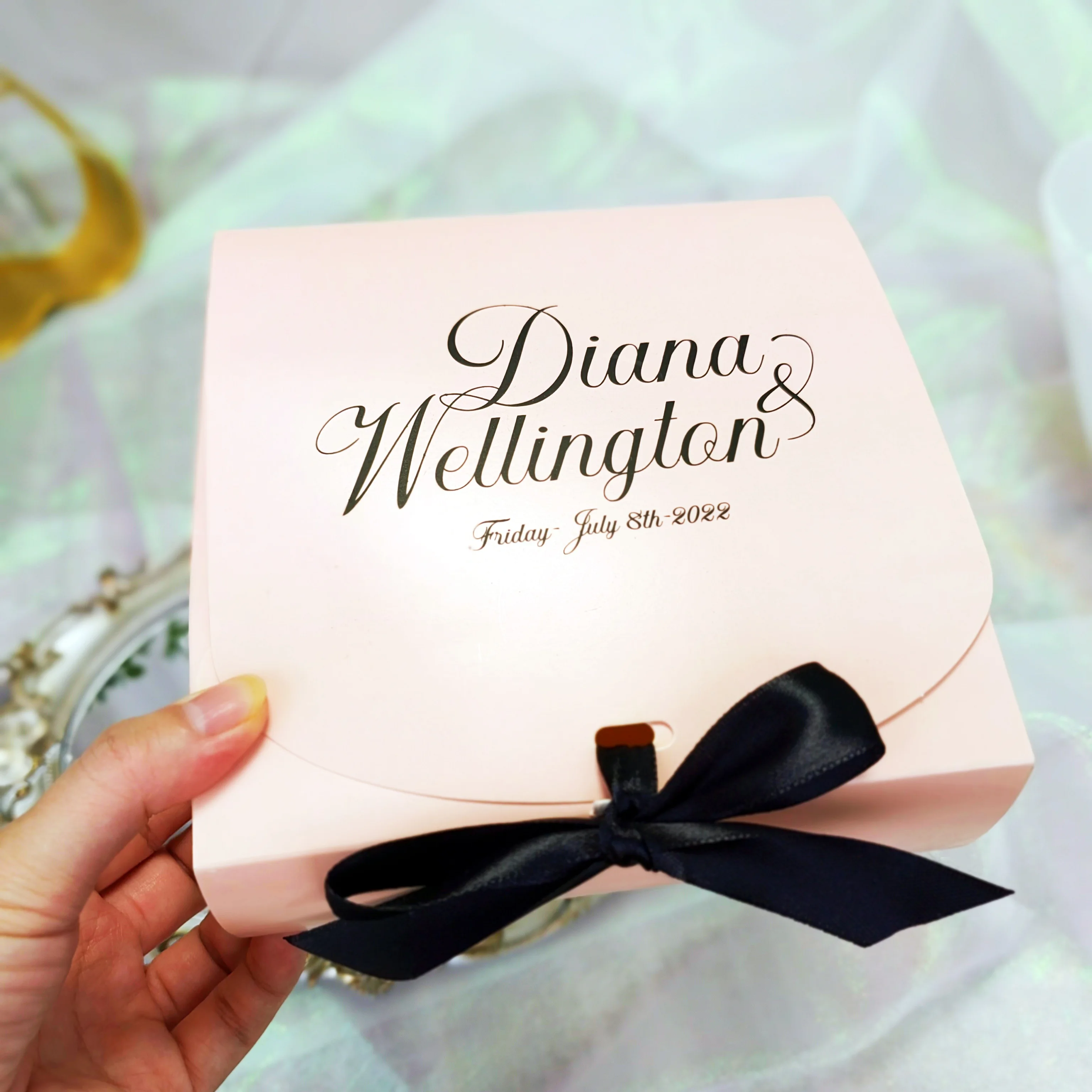 Customize LOGO Pink/White Paper Gift Boxes Packaging For Wedding Favors Birthday Party Valentines Day Gift Boxes/Wrapping Box