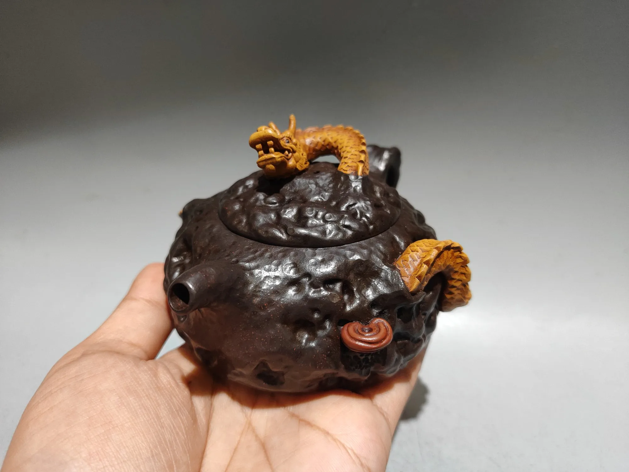 Purple Clay Teapot Raw ore dragon blood sand Engraved Water Flat Pot Teapot Flagon  Tea Ceremony Sample Tea