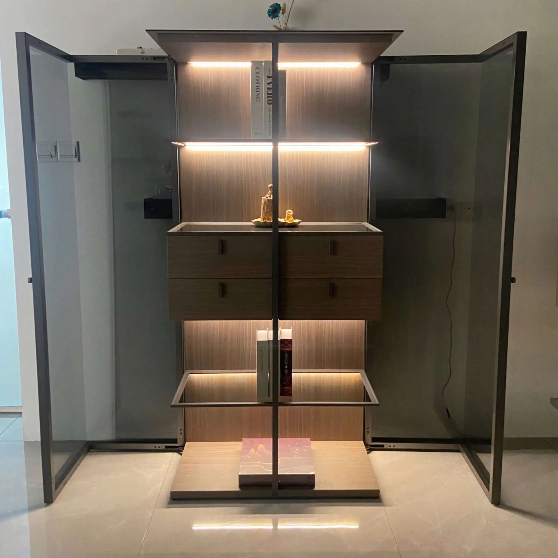 Factory Lighted Transparent Aluminum Glass Display Case Home Storage Showcase Airplane Wing Cabinet with Drawers