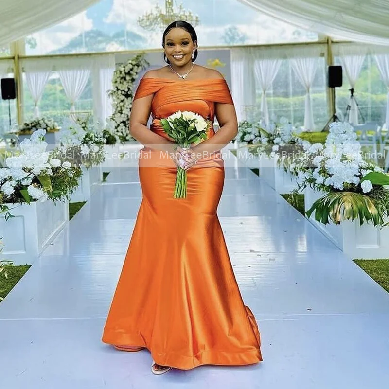 

Plus Size Orange Bridesmaid Dresses Off the Shoulder Satin Mermaid Long Formal Bridal Party Dress Maid of Honor Gowns for Women