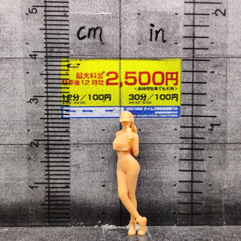 1/64 1/43 Modell Resin fitness Mädchen Kopfhörer, Getränke, Hüte, kurz gefärbte Miniatur Diorama hand bemalt s025