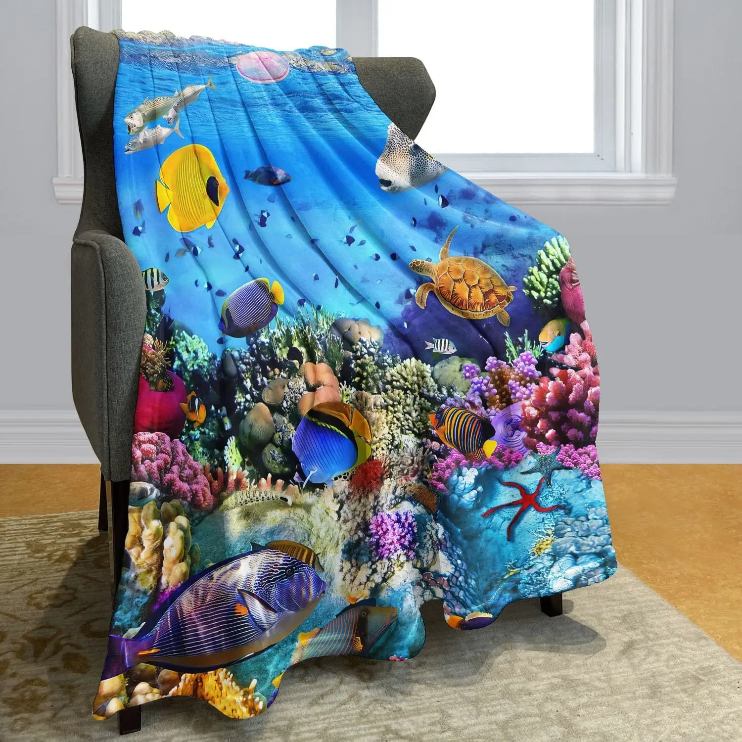 

Ocean World Blanket Comfortable, Warm, Soft Flannel, Bright Tropical Fish Blanket, Christmas Children's Day Birthday Gift