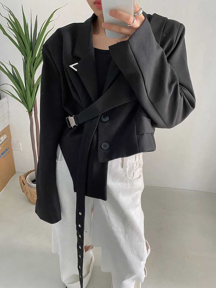 [EAM]  Women Black Irregular Ribbon Short Big Size Blazer New Lapel Long Sleeve Jacket Fashion Tide Spring Autumn 2024 1DF0335