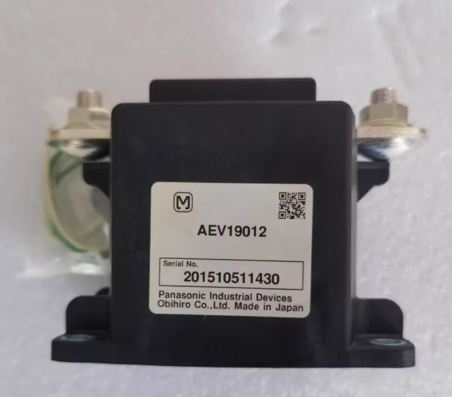 

Original Japan Contactor 300A 12V/24V AEV19012 AEV19024