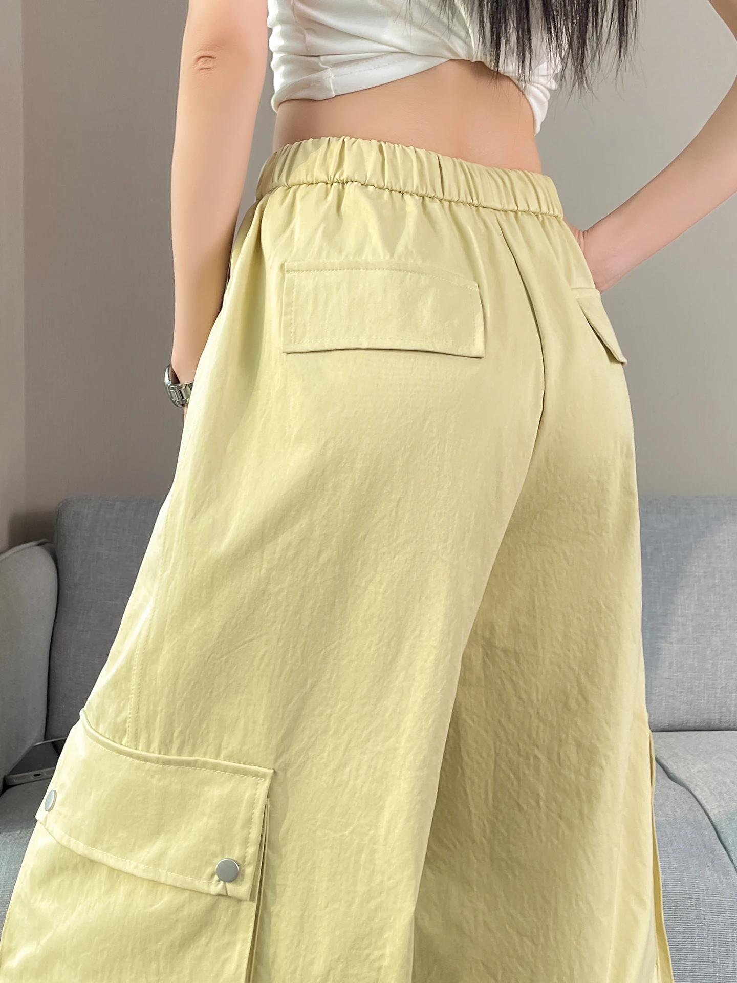 

Брюки женские летние из ледяного шелка, быстросохнущие, тонкие, цвета дофаминового желтого, повседневные, спортивные, в американском стиле, с защитой от солнца, в стиле парашютистских брюк