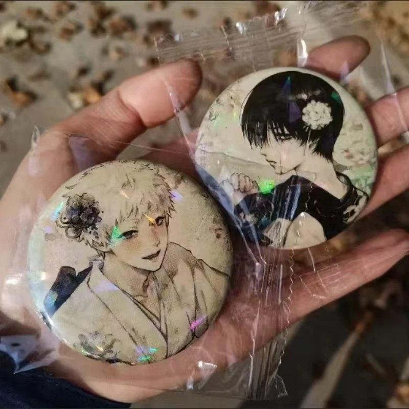 Anime Die Sommer Hikaru Died Yoshiki Tsujinaka Hikaru Figur Weißblech Brosche Rucksack Kleidung Kragen Pin Abzeichen Zubehör Prop