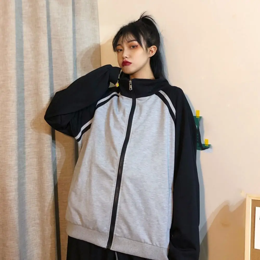 

Fashion Lapel Collar Long Sleeved Hooded Y2k Sweet Retro Sweatshirts for Women Clothing Loose Baseball Jersey Top Couple