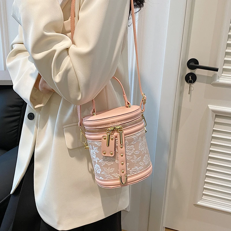 Retro Embroidery Mini Shoulder Bags Women Summer Bucket Bag Satchel Fashion Cylinder Designe Crossbody Bag Luxury Ladies Handbag