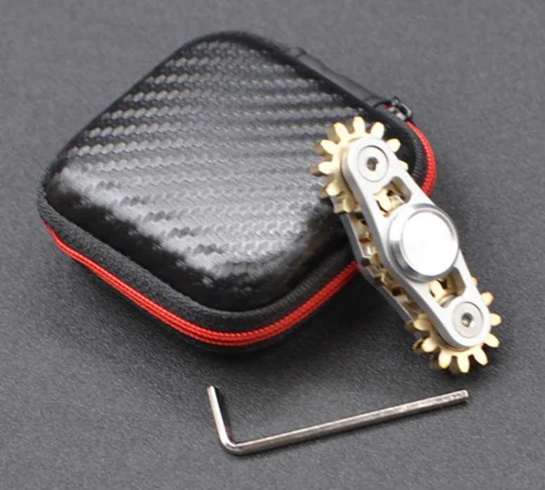 DIY Precision Metal Model Fingertip Spinner Brass Magic Cube Gear Fighting Rotating Birthday Decoration Decompression Toy