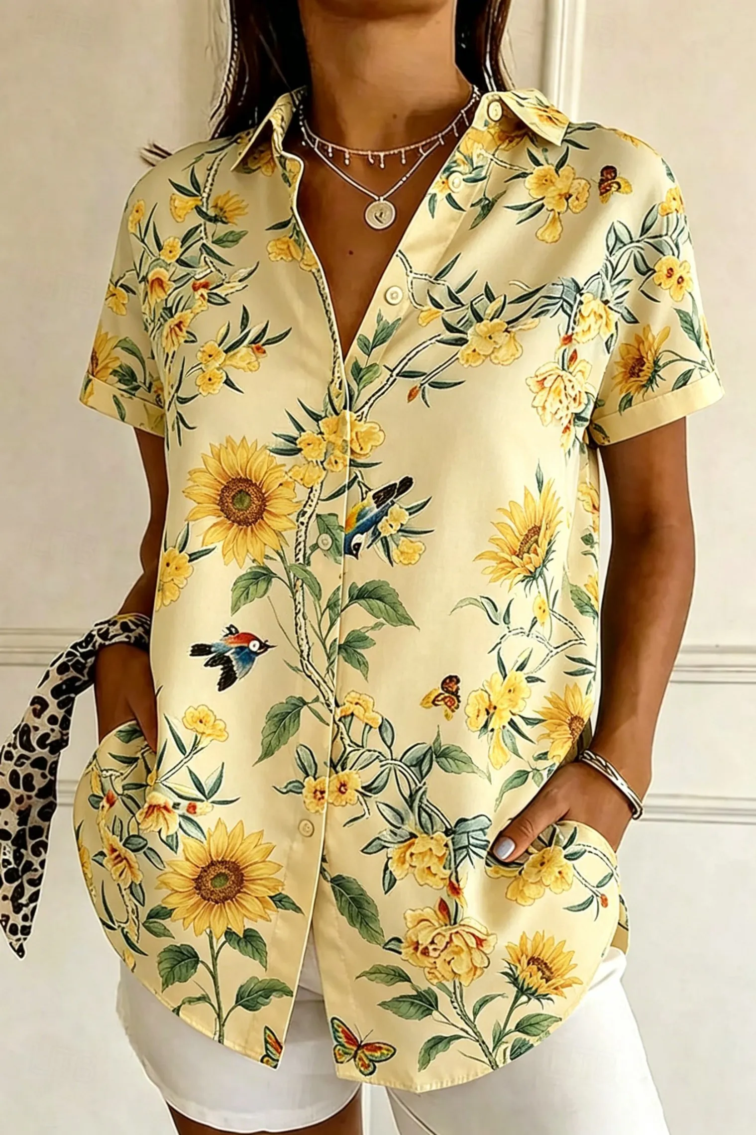 

Women's Short Sleeve Sunflower Bird Print Button Down Casual Shirt Elegant Daily Blouse Tops in Beige for Spring Summer