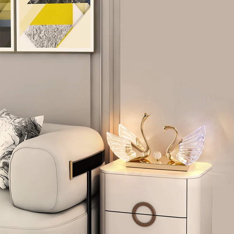 April Moderne Crystal Swan Tafellamp Creatief Ontwerp Led Bureau Licht Decor Voor Thuis Woonkamer