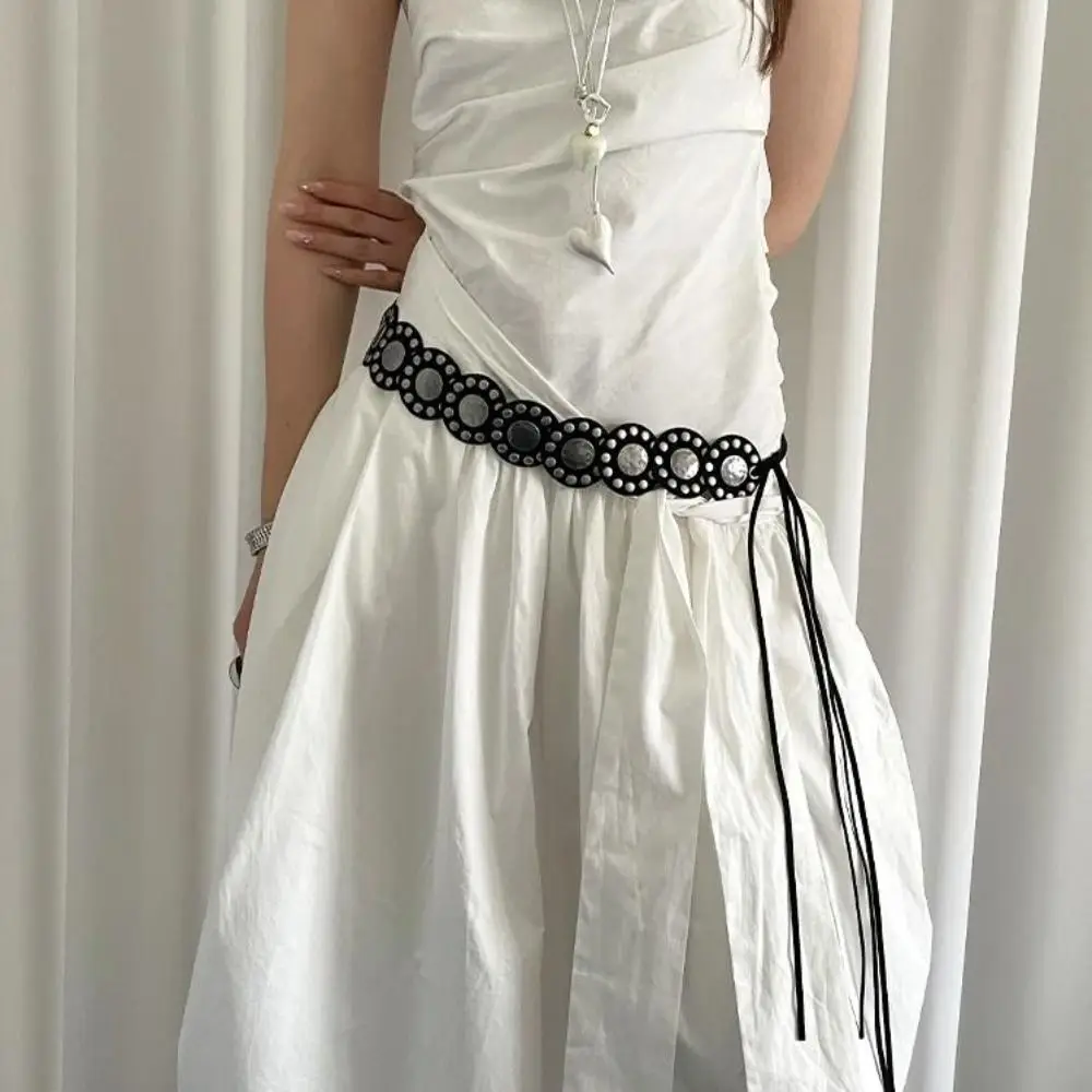 

Versatile Vintage Women's Rivet Belt Round Black Coffee Leather Waist Belt Wide Heavy-Duty Dress Jeans Belt Waist Accessories