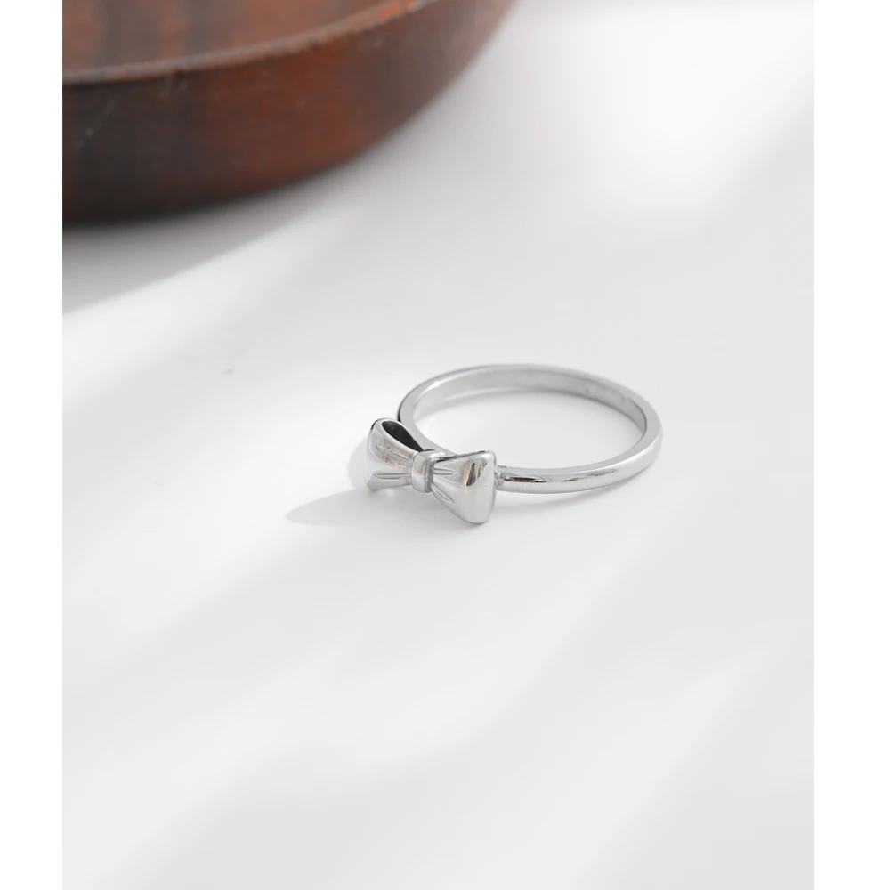 NiNice 2025 Exquisite Stainless Steel Bow Bowknot Thin Ring 18K Plated Hypoallergenic Trending Jewelry Wholesale