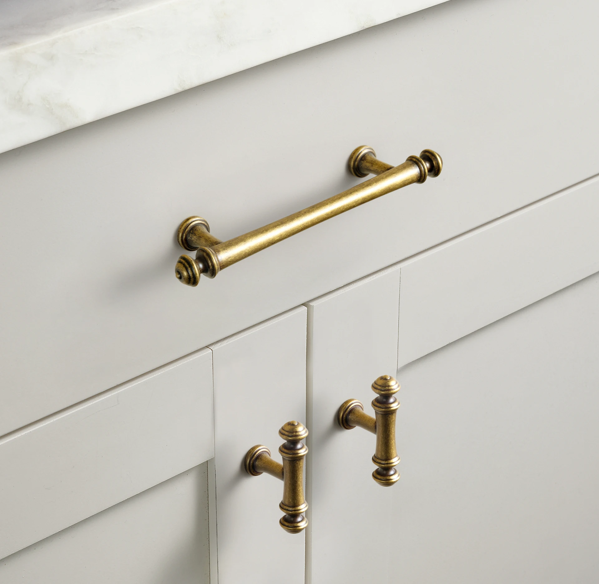 Goo-Ki 골동품 황동 캐비닛 핸들 샴페인 청동 캐비닛 옷장 용 당김 주방 찬장 용 아연 합금 서랍 손잡이