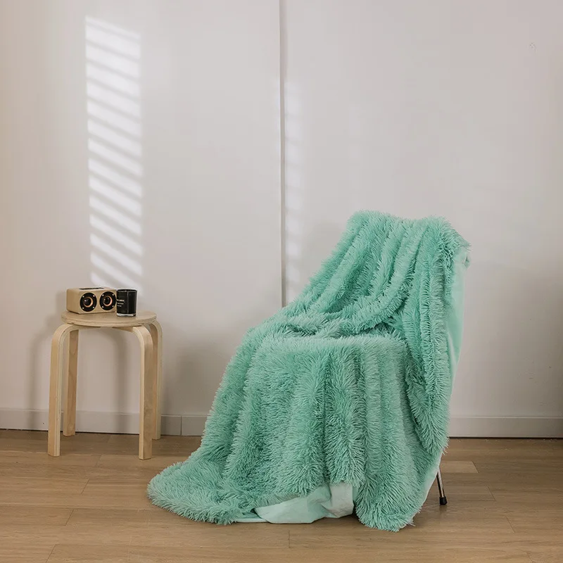 

New Design Luxury Solid High Quality Soft Throw Knit Warm Plush Blanket