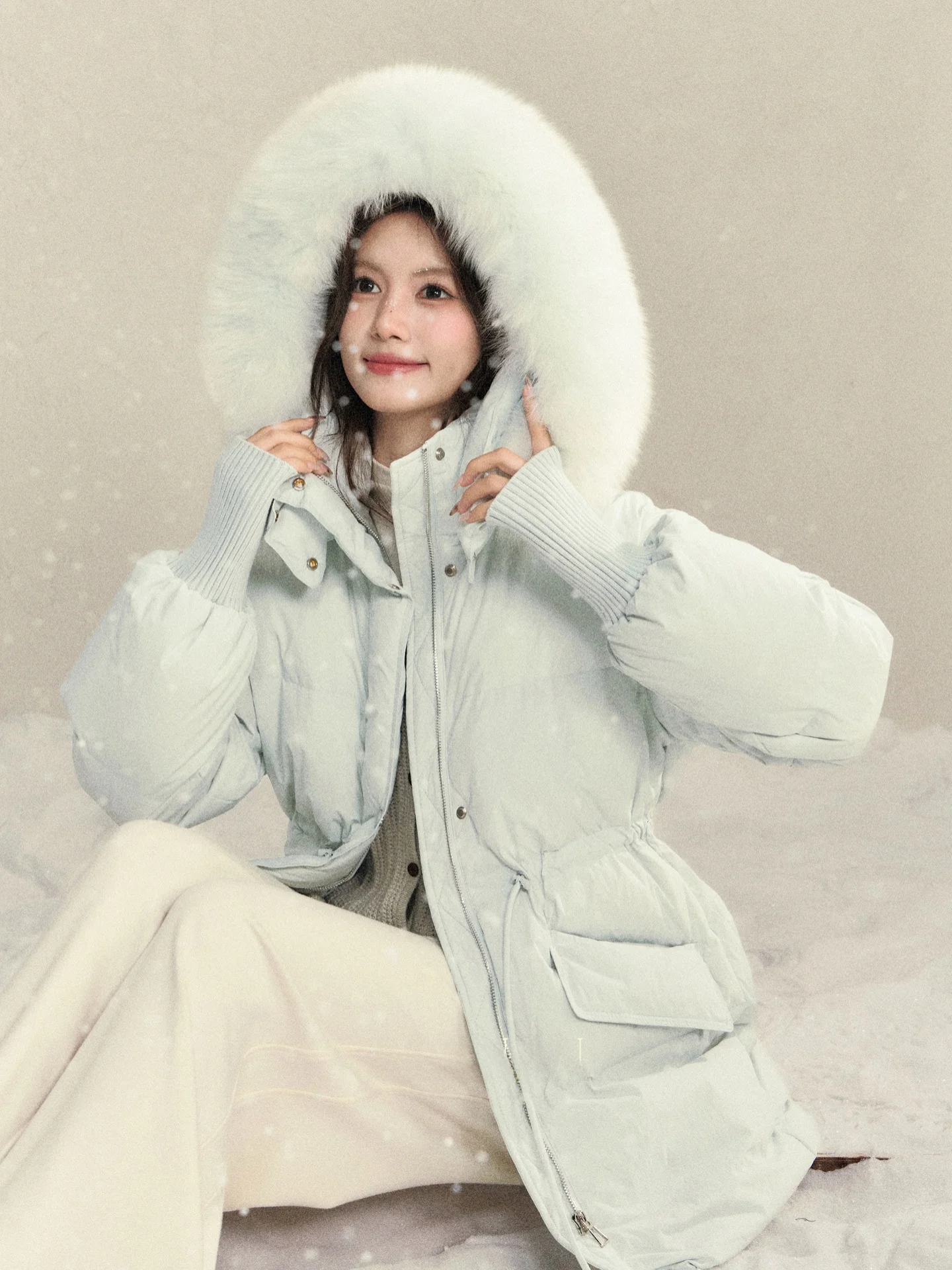 

Женская свободная пуховая куртка с капюшоном, белым меховым воротником, теплая верхняя одежда, повседневная, стандартный крой, на молнии, средней длины