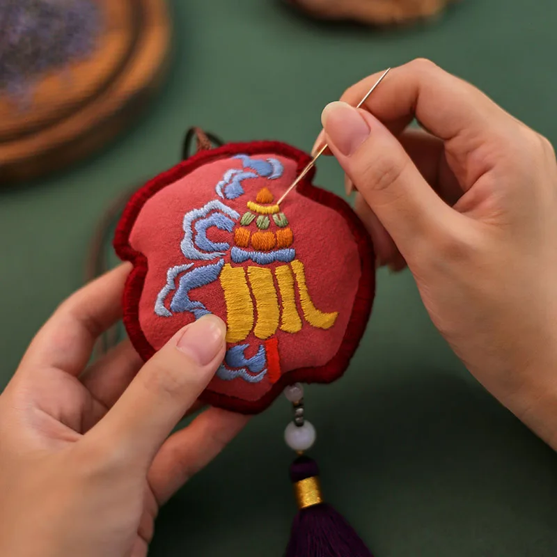 Diy Embroidery Kit Chinese Traditional Auspicious Amulet Pouch Self Stitch Lucky Charm With 12cm Faux Bamboo Hoop Lavender Gift