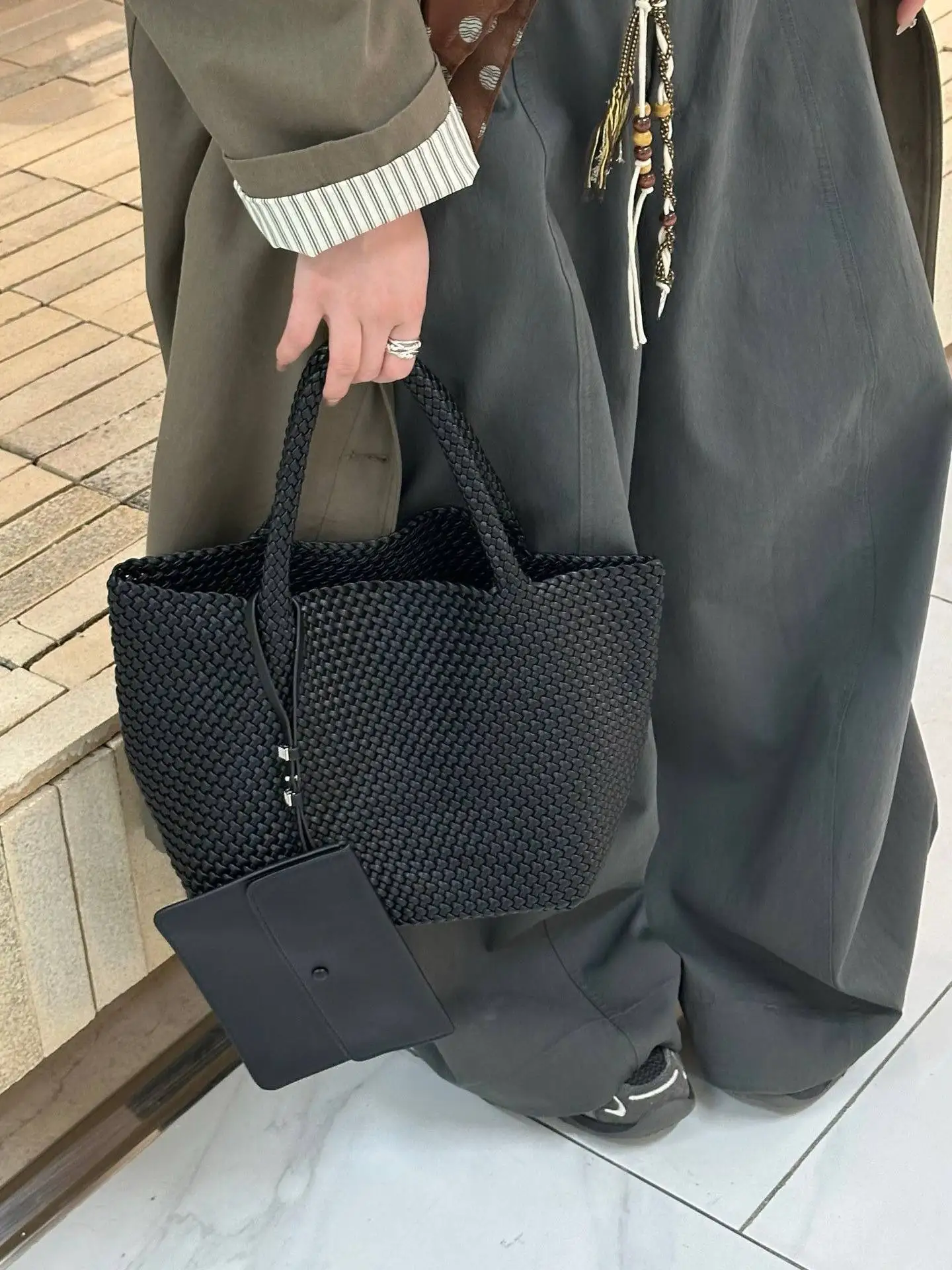 handwoven-leather-basket-tote-bag-large-capacity-handheld-commuter-bag-original-design-magnetic-buckle-closure-double-handle