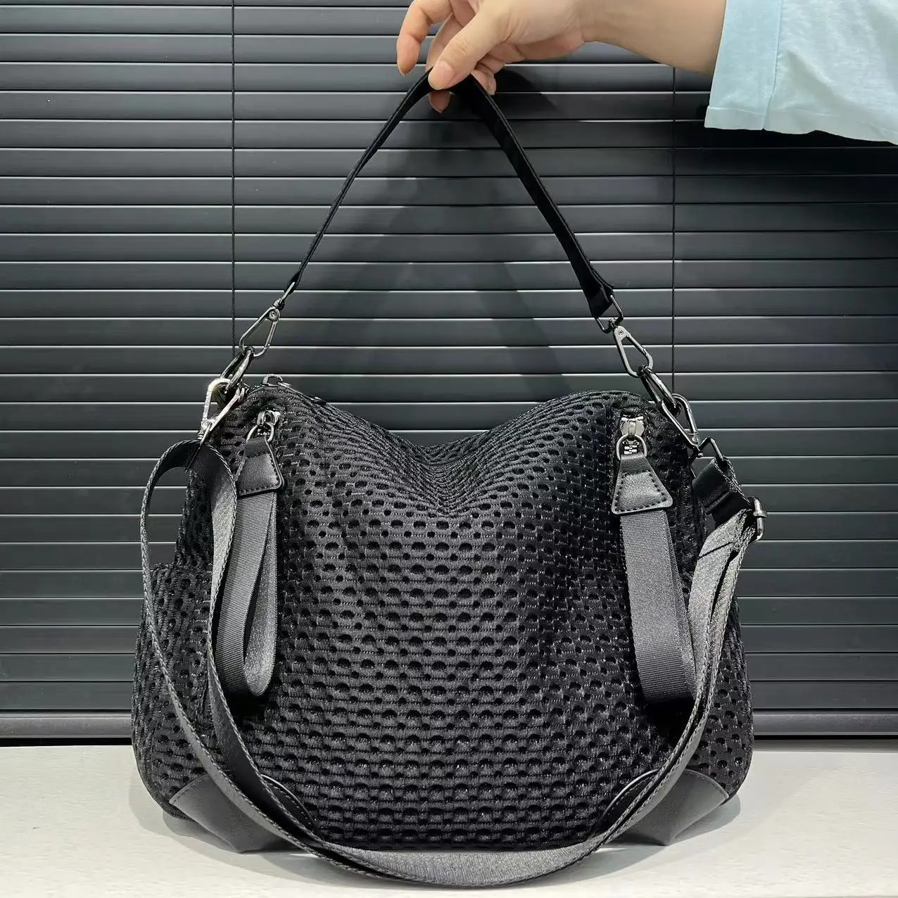 Borsa a tracolla in nylon con giunture in rete neutra alla moda, grande capacità, borsa leggera e casual