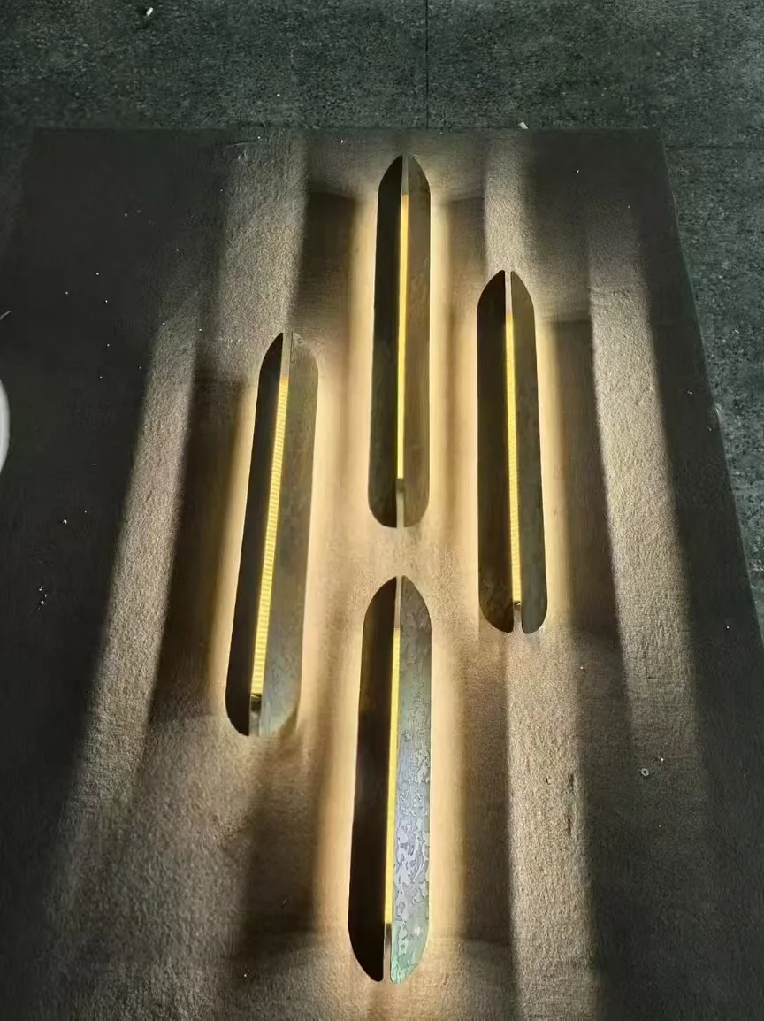 

Retro Designer Etched Long Wall Sconce, Italian Luxury Wall Lamp for Villa Living Room Background Wall Art Gallery Hotel Bedside