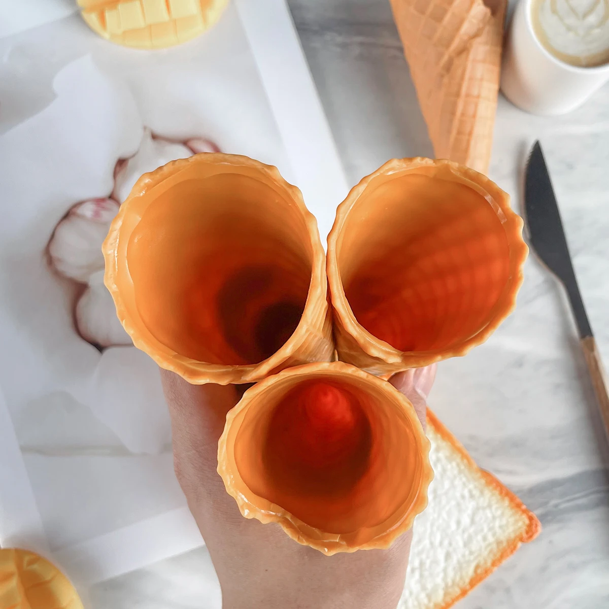 5/10 Stück Künstliche Waffel-Eiscreme-Waffeln – Realistische Simulations-Lebensmittel-Requisite für Bäckerei-Displays, Küchendekoration & Lebensmittelfotografie – Detail 6