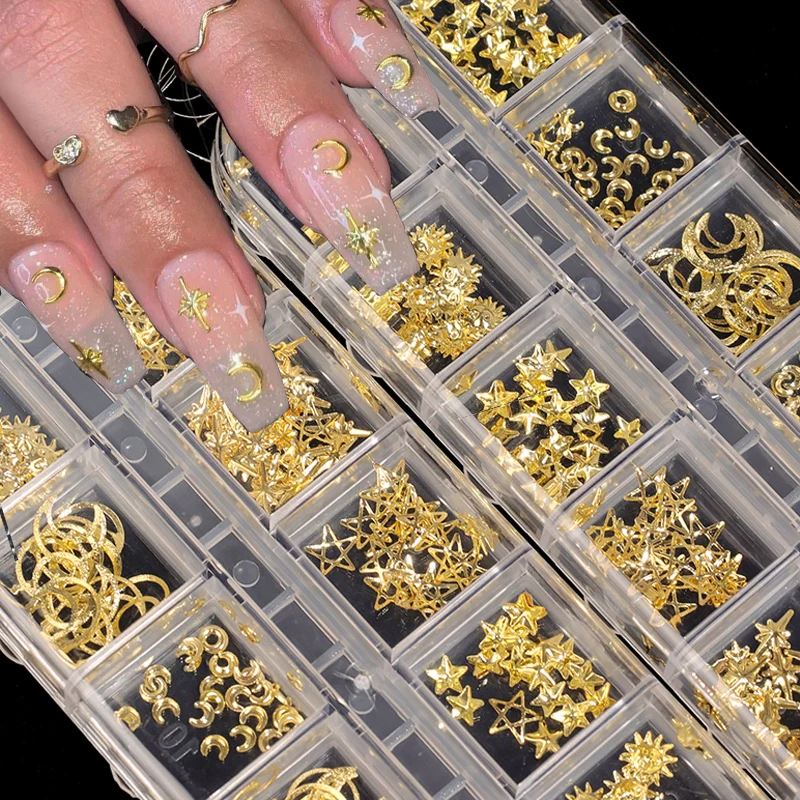ゴールドカラーの3Dネイルアートデコレーション,マニキュアアクセサリー,ハートフレーム,メタルジュエリー,月,星,幾何学,日曜大工,12グリッド