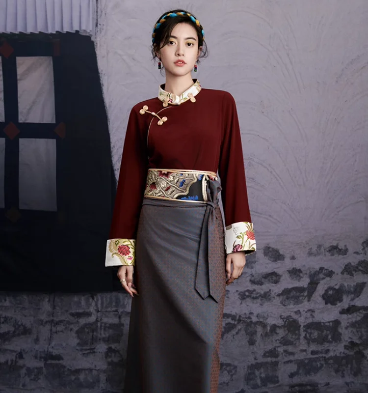 

Chinese Xizang Vintage Women's Autumn Plate Button Stand Collar Shir