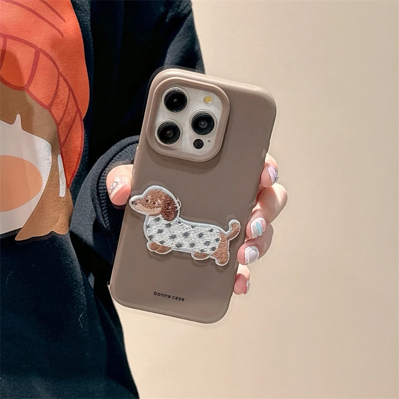 Cartoon Cute Embroidered Sausage Puppy Case For iPhone 16 Pro Max 15 13 14 12 16 Plus Lovely Dog Soft TPU Back Cover