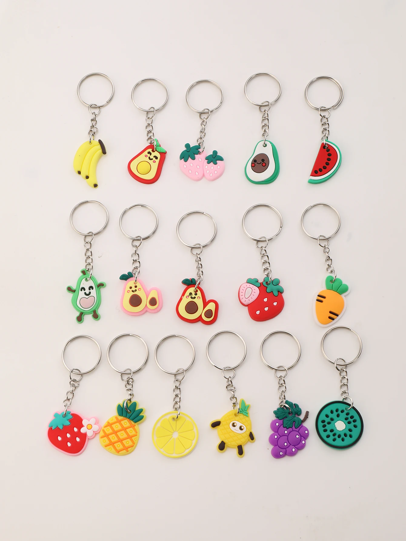 16pcs Summer Fashion PVC Fruit serie Keychain - Fun Party Favors and Gifts for Birthdays and Goodie Bags， purse， Handbag Keyring