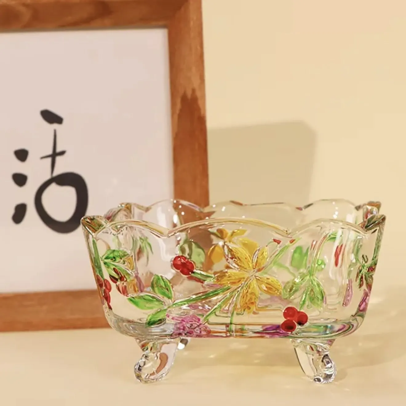 cenicero-vintage-cuadrado-pintado-a-mano-con-uvas-coloridas-talladas-en-relieve