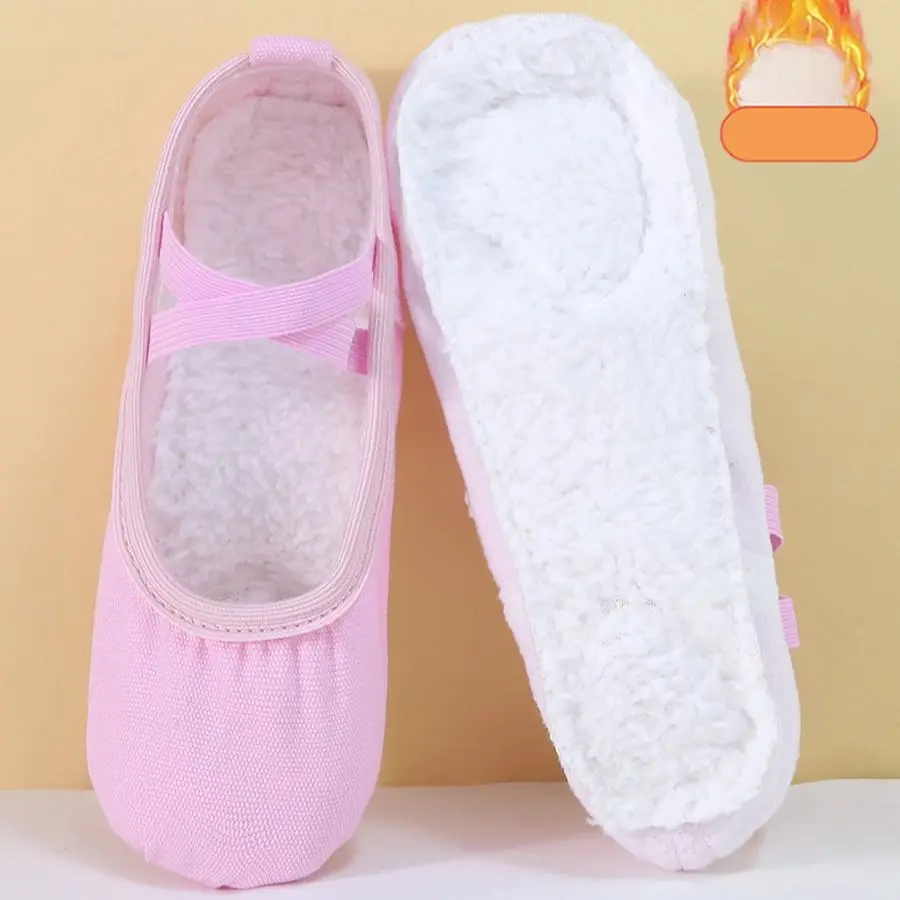 Women's Dance Shoes Autumn Winter Thick Velvet Dance Shoes Warm Ballet Dance Shoes Soft Soled Comfortable Canvas Dance Shoes