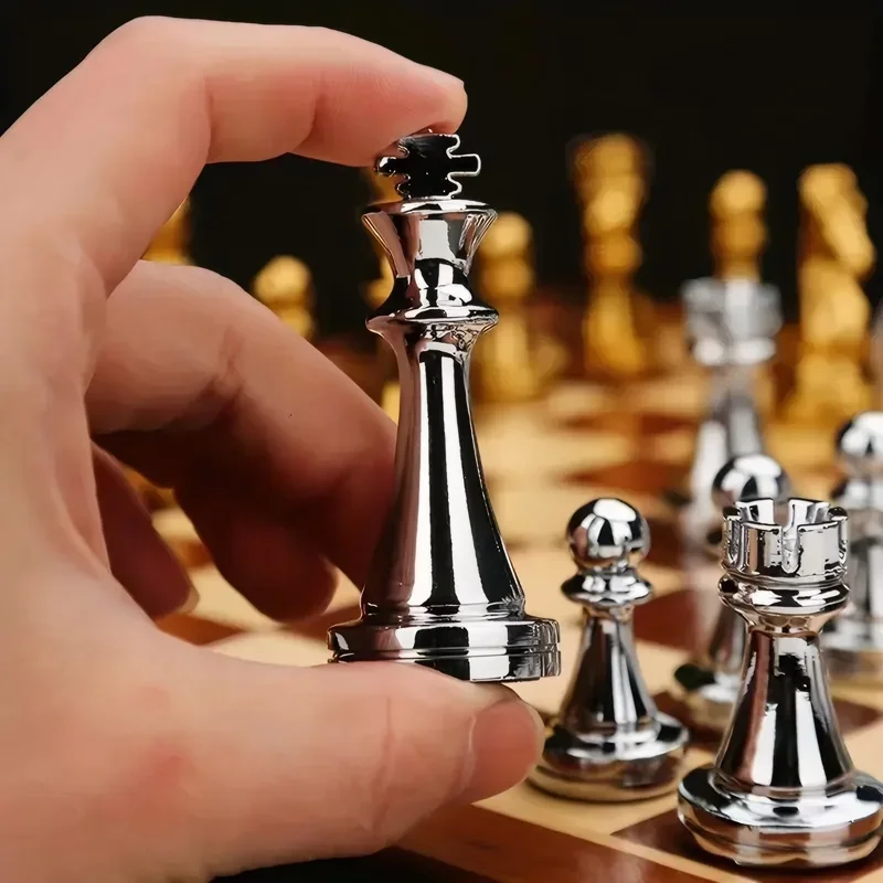 International Chess High-end Gift Box Metal Chess Pieces Wooden Chessboard Western Chess Vintage European Decorative Piece view 5