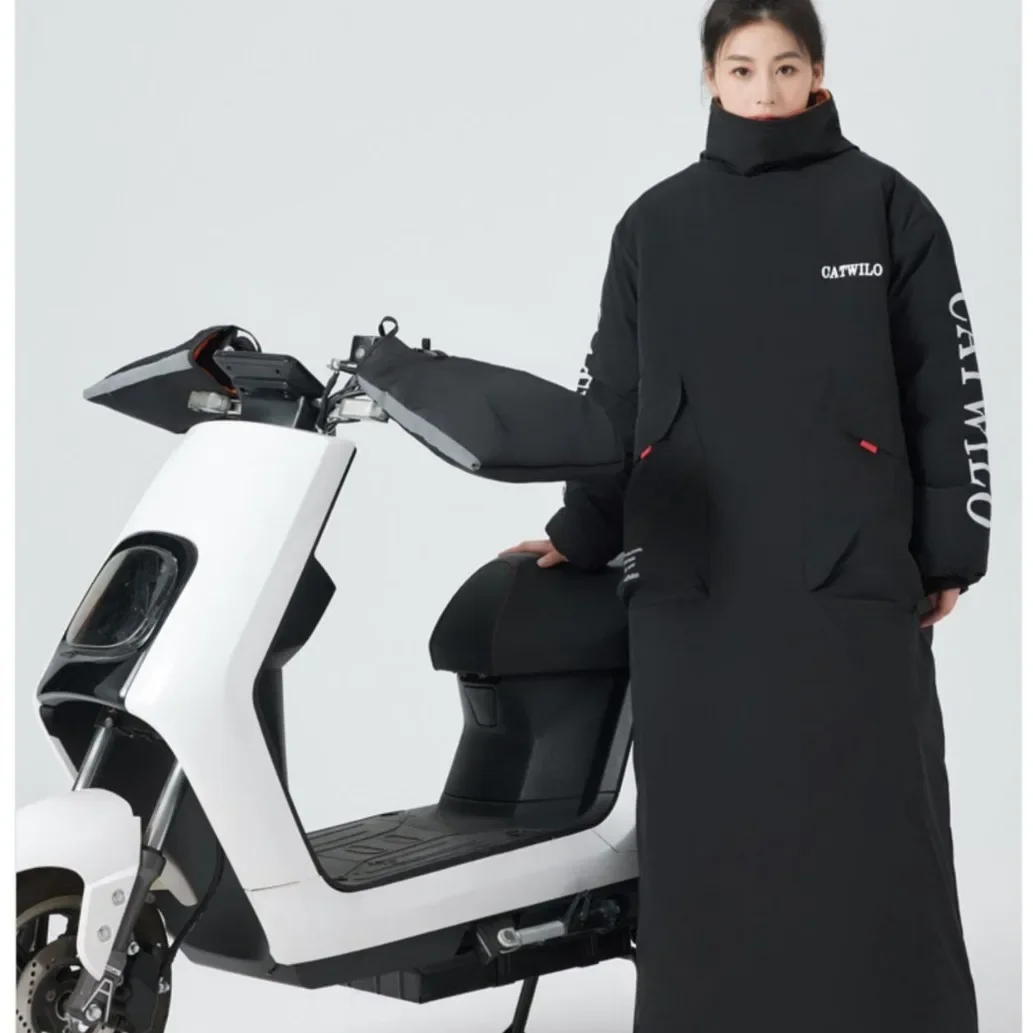 

New Electric Vehicle Windshield Is Piled and Thickened in Winter Battery Car Windshield Motorcycle Riding Cold Suit