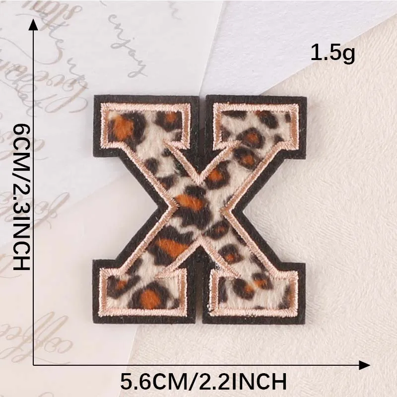 A ~ Z Engels Alfabet Letters Badge Patches, Luipaardprint Applique Borduren Ijzer op Stickers voor Kleding, DIY Naam Kledingstuk - afbeelding 1
