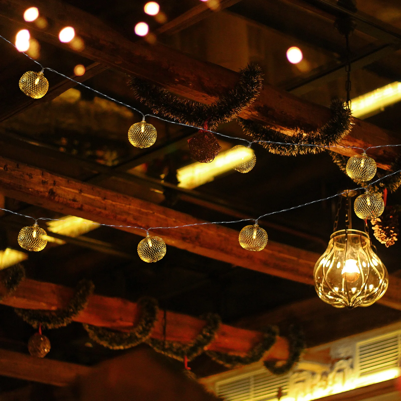 1 قطعة عيد الميلاد فانوس سلسلة ضوء الحديد فانوس كرة مستديرة مهرجان مصباح للزينة بالطاقة جو الإضاءة الدافئة